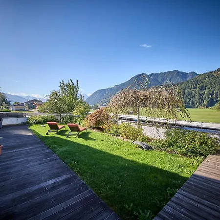 Penthouse Holleis Apartman *