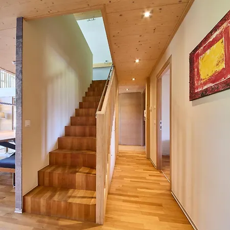 Penthouse Holleis *